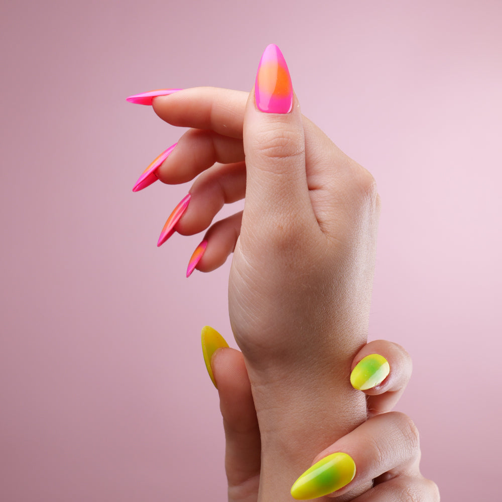 Aura Nails Fluo