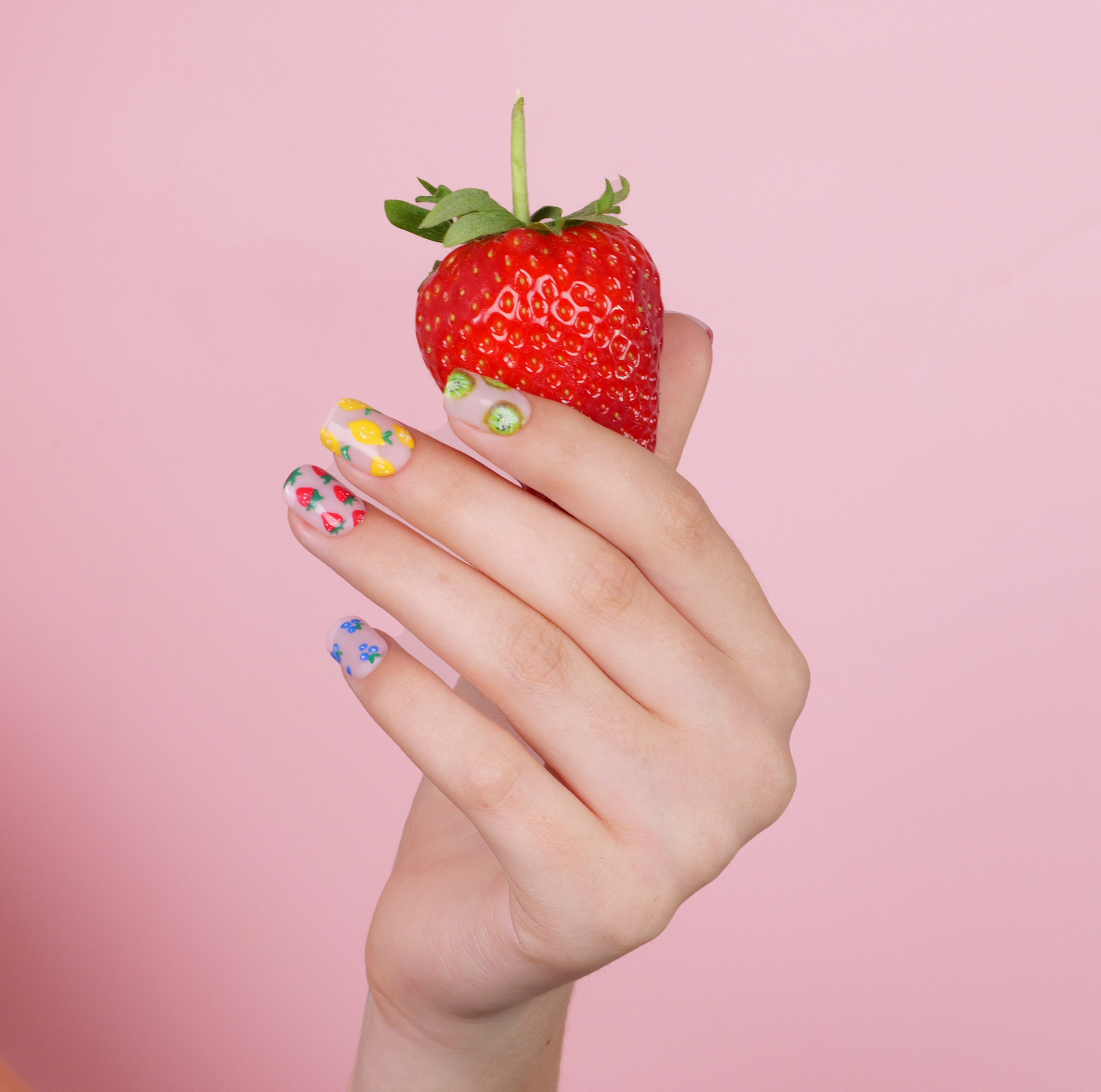 Tutos Fruits Nails tendances pour l'été 2025