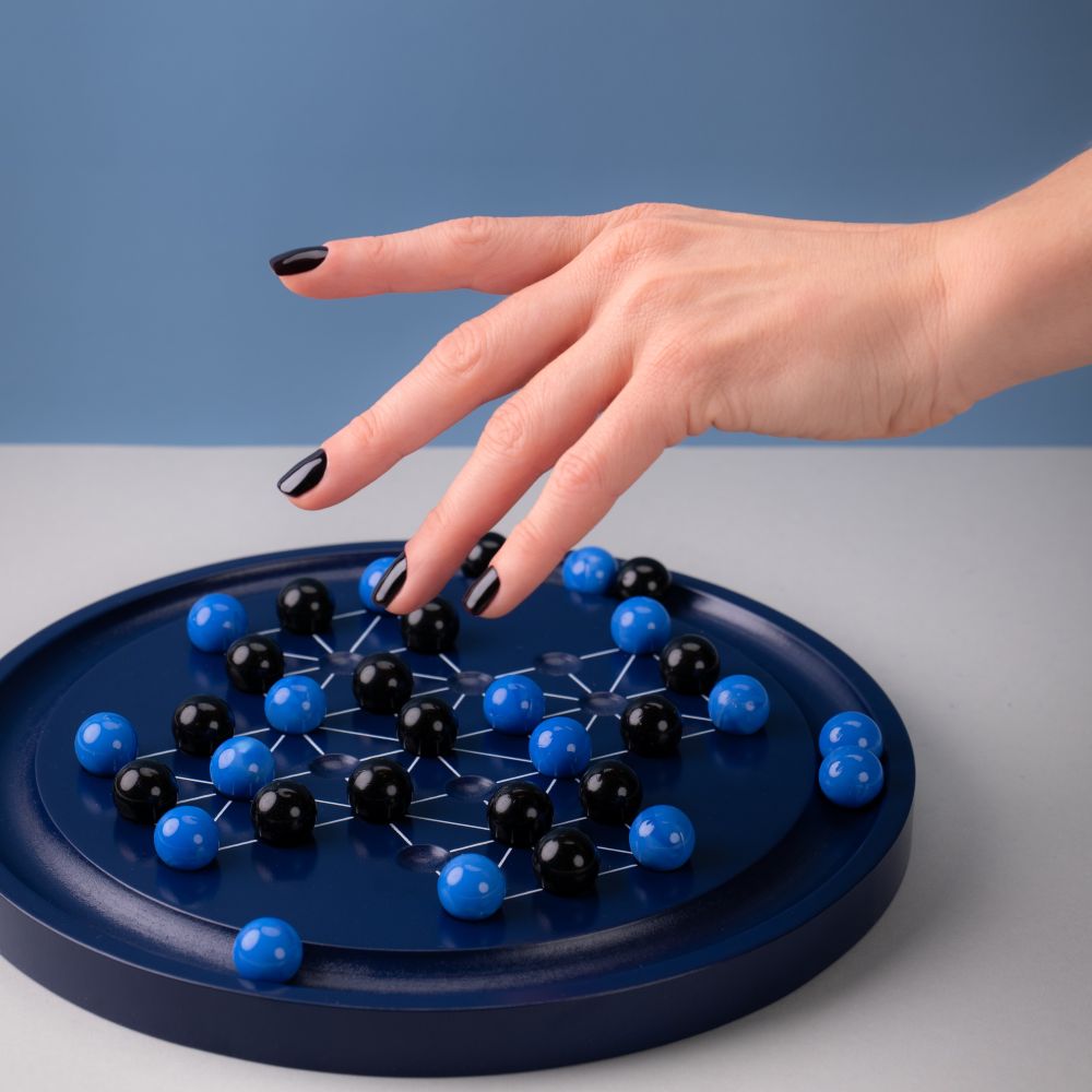 les vernis noirs tendance de l'hiver 2026